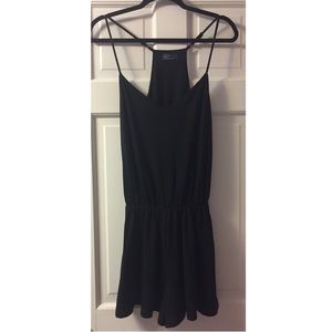 NWT Black GAP Romper ✨